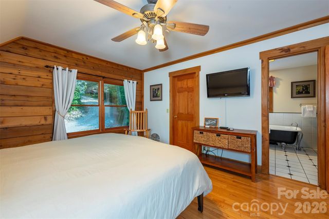 1242 Gateway Parkway, Old Fort, NC 28762