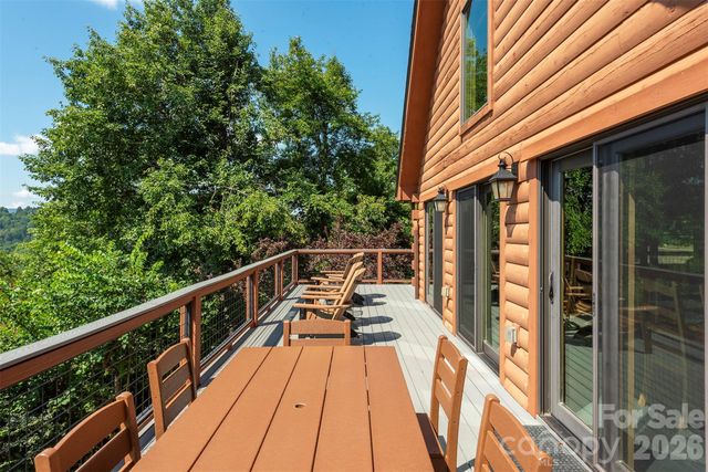 1242 Gateway Parkway, Old Fort, NC 28762
