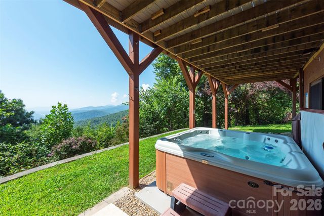1242 Gateway Parkway, Old Fort, NC 28762