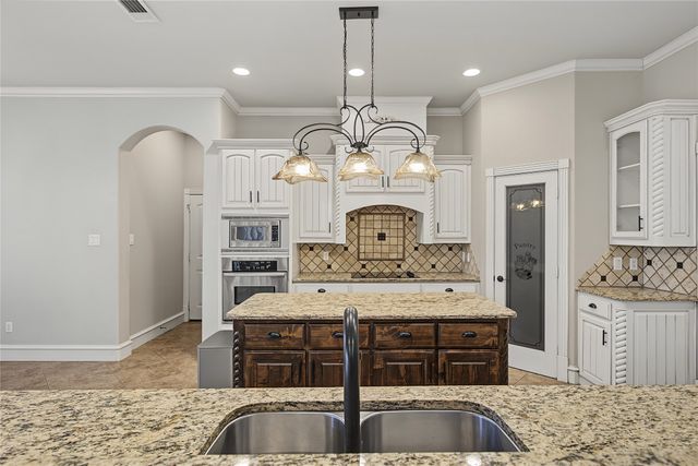 124 Carnes Court, Springtown, TX 76082