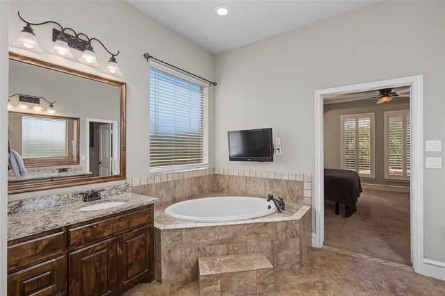 124 Carnes Court, Springtown, TX 76082