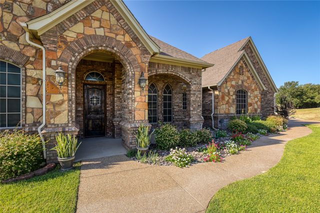124 Carnes Court, Springtown, TX 76082