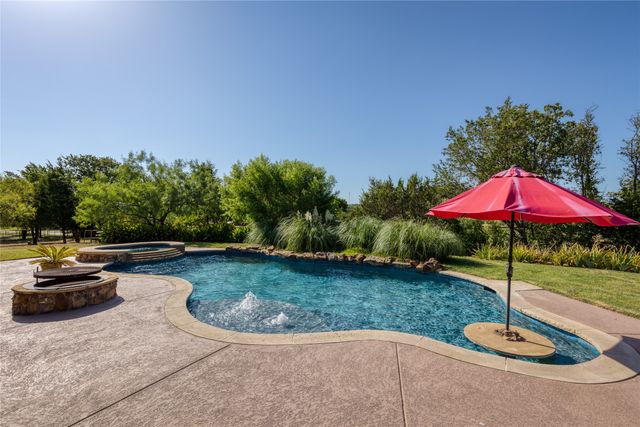 124 Carnes Court, Springtown, TX 76082