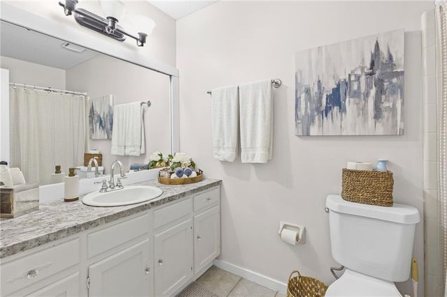 2137 Woodlea W Drive, Mobile, AL 36695