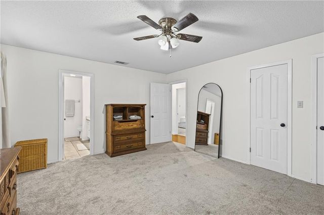 2137 Woodlea W Drive, Mobile, AL 36695