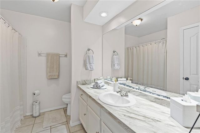 2137 Woodlea W Drive, Mobile, AL 36695