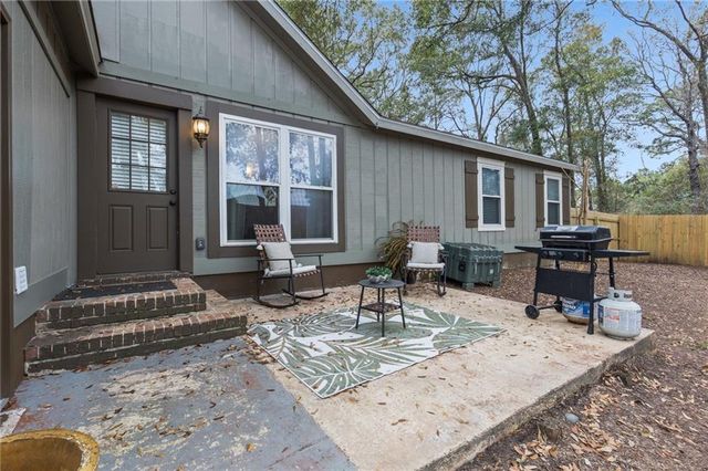 2137 Woodlea W Drive, Mobile, AL 36695