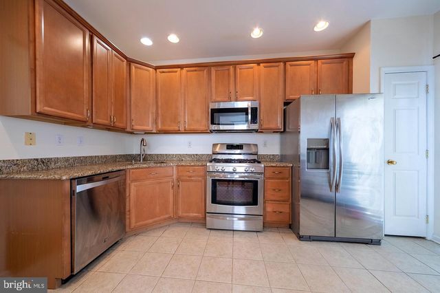 101 HADDON CT, Pennington, NJ 08534