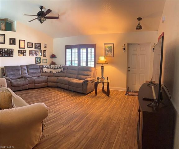 1209 NW 25th PL, Cape Coral, FL 33993
