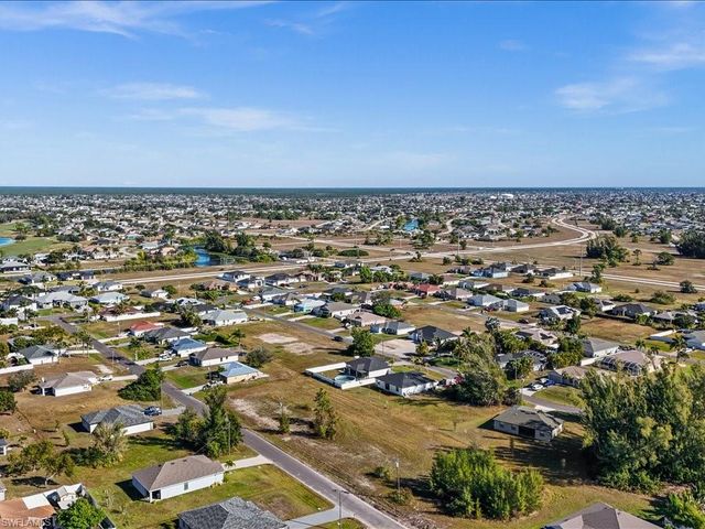 1209 NW 25th PL, Cape Coral, FL 33993