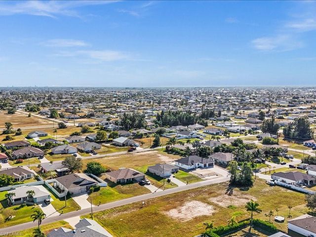 1209 NW 25th PL, Cape Coral, FL 33993