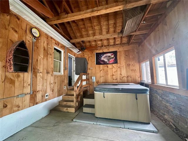 20 Warren Avenue, West Seneca, NY 14224