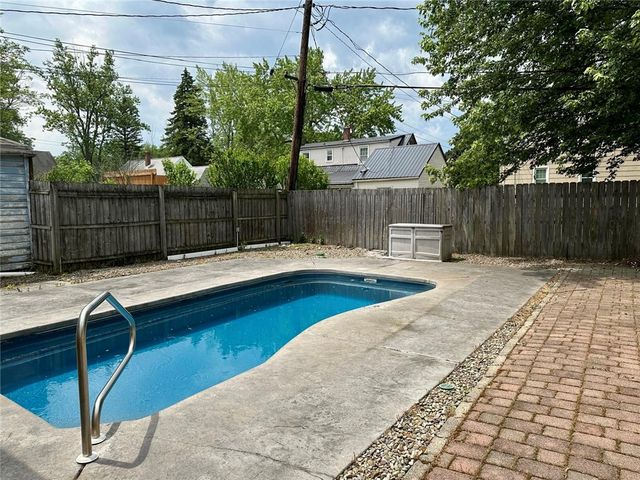 20 Warren Avenue, West Seneca, NY 14224