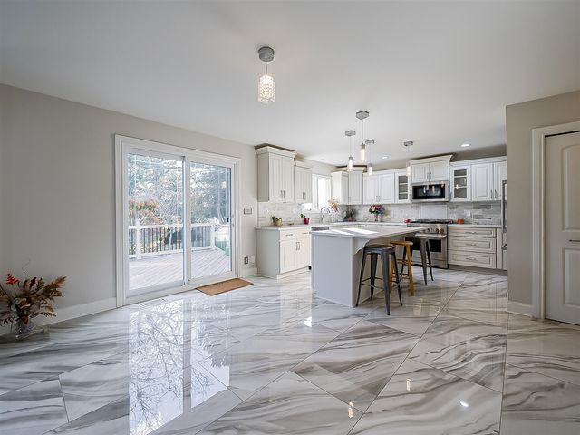 3345 E Commerce Road, Commerce Twp, MI 48382