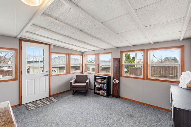 3007 E 26th Street, Des Moines, IA 50317