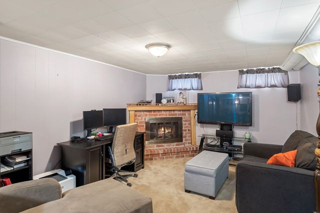 3007 E 26th Street, Des Moines, IA 50317