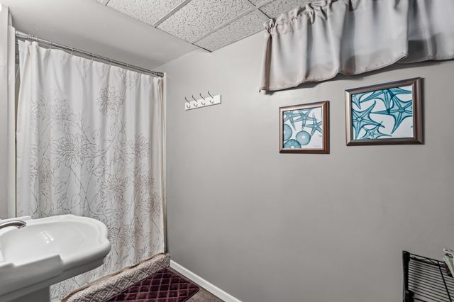 3007 E 26th Street, Des Moines, IA 50317