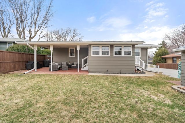 3007 E 26th Street, Des Moines, IA 50317