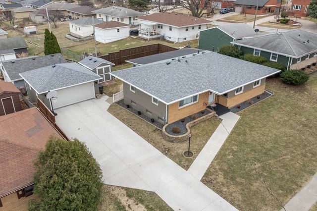 3007 E 26th Street, Des Moines, IA 50317