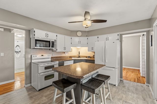 3007 E 26th Street, Des Moines, IA 50317