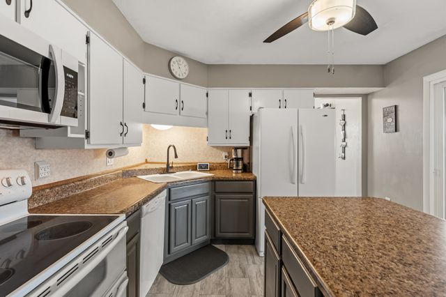 3007 E 26th Street, Des Moines, IA 50317