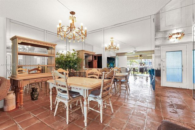 314 SE 10th St 103, Dania Beach, FL 33004