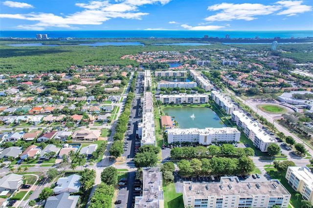 314 SE 10th St 103, Dania Beach, FL 33004