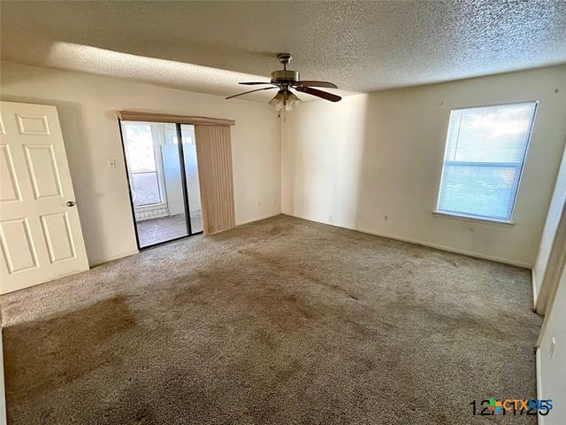 401 Highridge Cove, Killeen, TX 76543