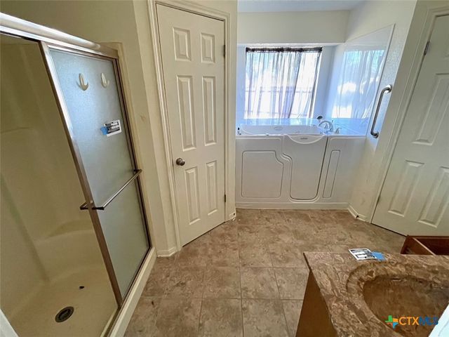 401 Highridge Cove, Killeen, TX 76543