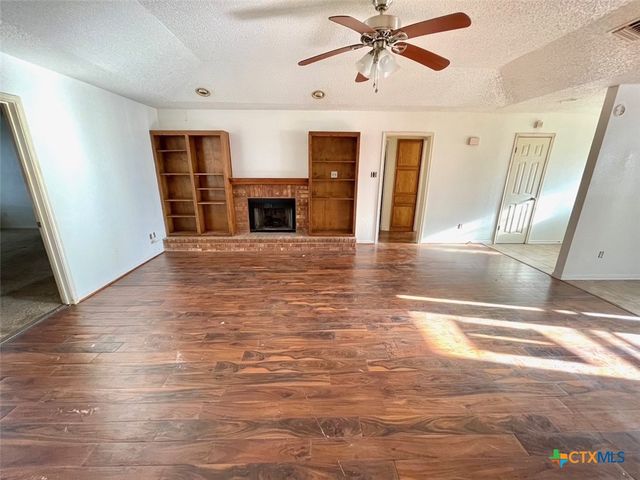 401 Highridge Cove, Killeen, TX 76543