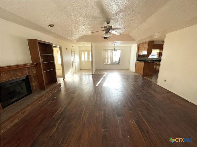 401 Highridge Cove, Killeen, TX 76543