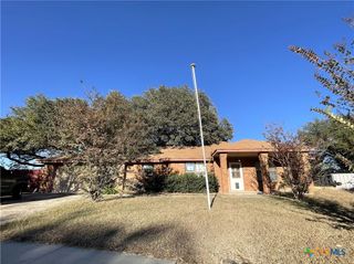 401 Highridge Cove, Killeen, TX 76543