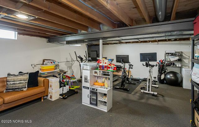 527 Grace Way, Rossford, OH 43460