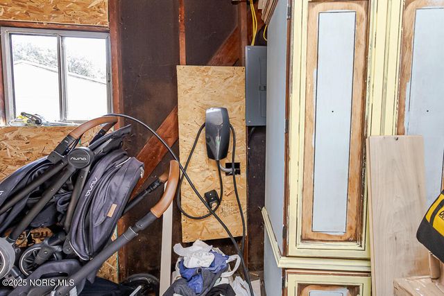 527 Grace Way, Rossford, OH 43460