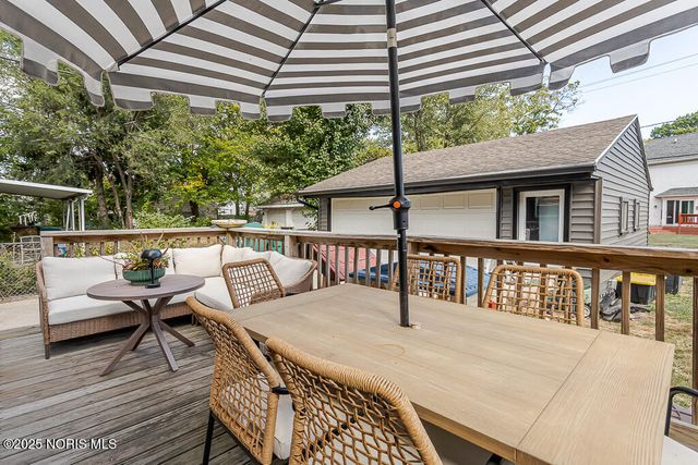 527 Grace Way, Rossford, OH 43460