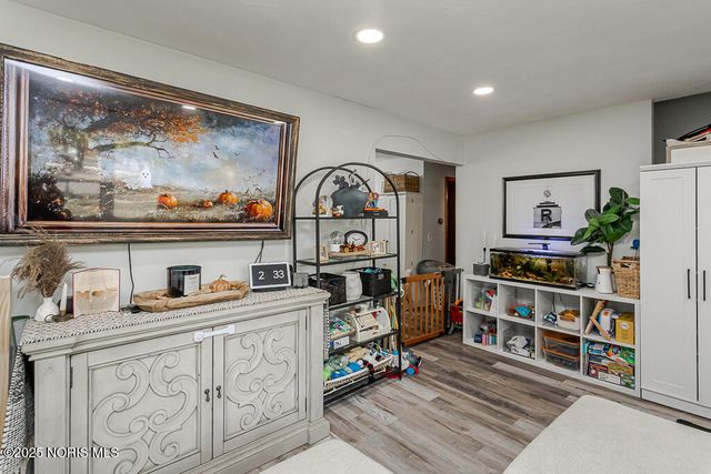 527 Grace Way, Rossford, OH 43460