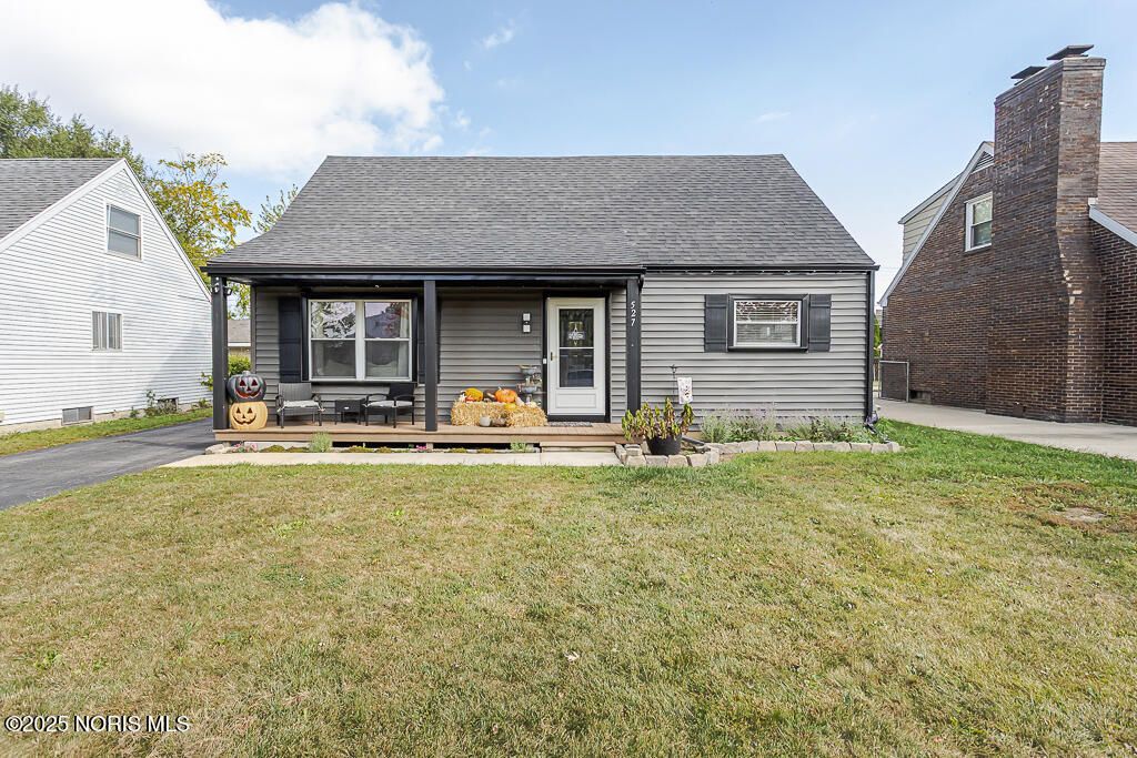 527 Grace Way, Rossford, OH 43460