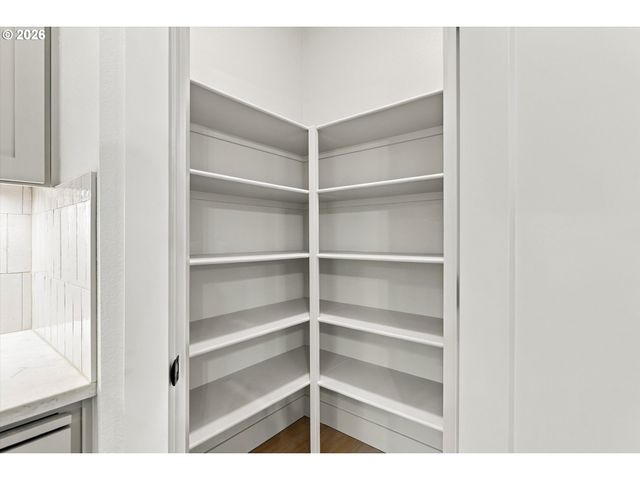 14181 Se Iseli, Clackamas, OR 97015