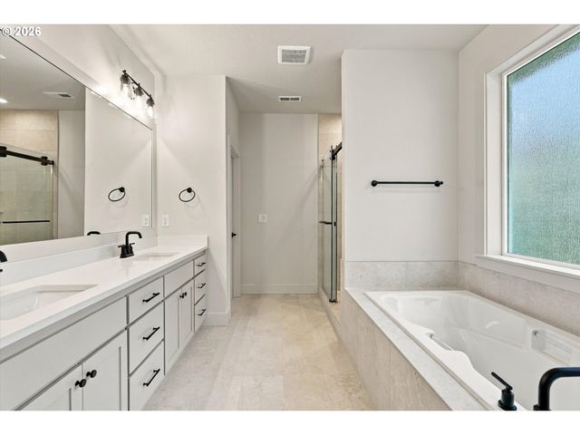 14181 Se Iseli, Clackamas, OR 97015