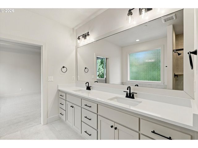 14181 Se Iseli, Clackamas, OR 97015
