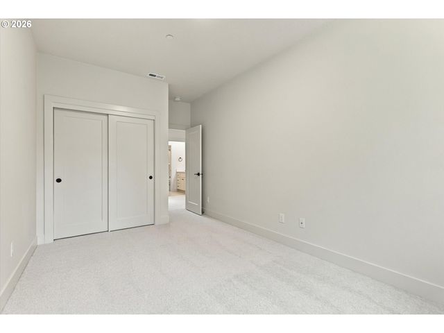 14181 Se Iseli, Clackamas, OR 97015