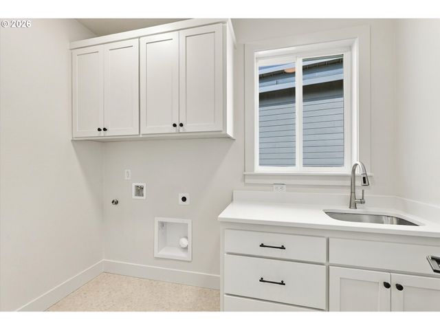 14181 Se Iseli, Clackamas, OR 97015