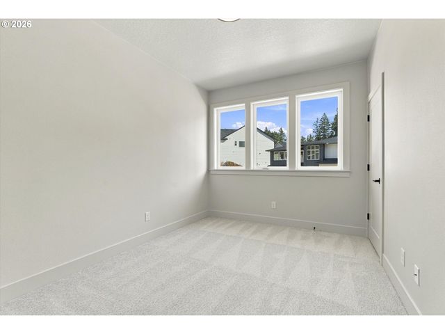 14181 Se Iseli, Clackamas, OR 97015