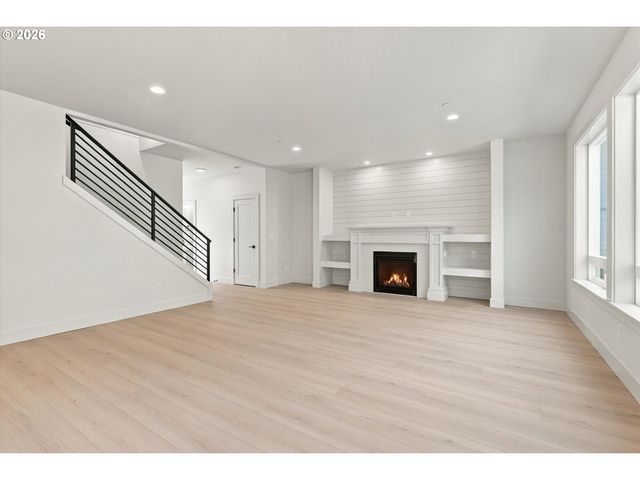 14181 Se Iseli, Clackamas, OR 97015
