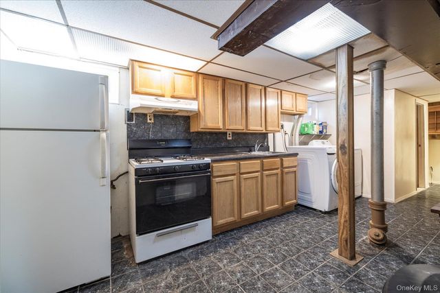 22731 111th Avenue, Queens Village, NY 11429