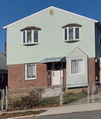 22731 111th Avenue, Queens Village, NY 11429