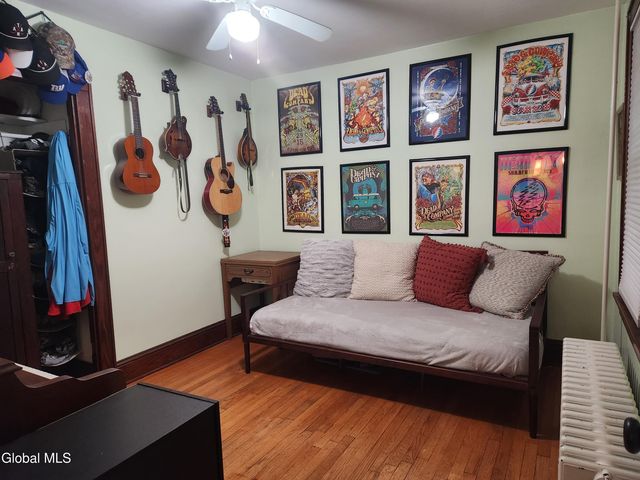 13 Detroit Avenue, Troy, NY 12180