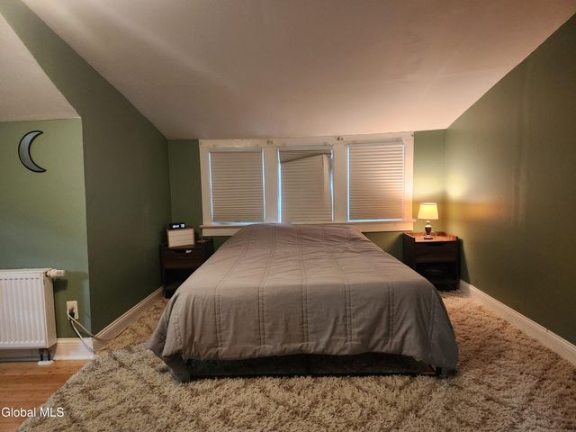 13 Detroit Avenue, Troy, NY 12180