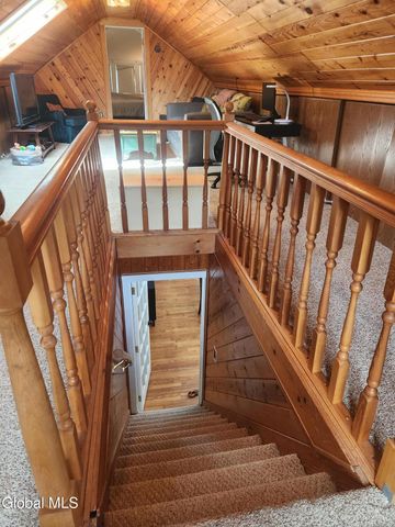 13 Detroit Avenue, Troy, NY 12180