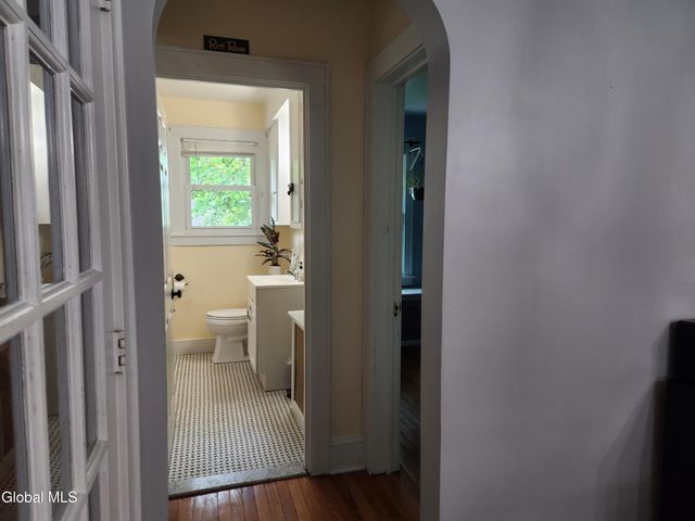 13 Detroit Avenue, Troy, NY 12180